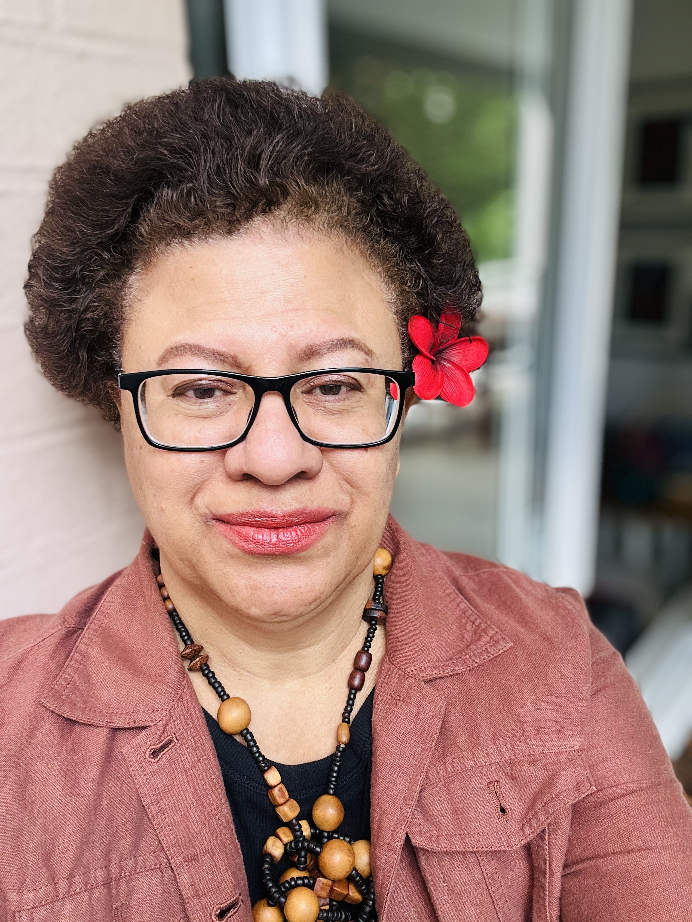 Dr Katarina Tuinamuana